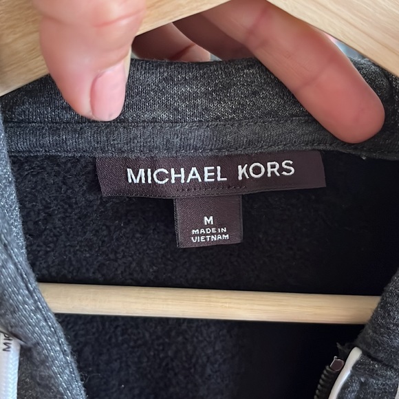 Michael Kors Sweater only Used couple times. Is In Excellent Condition. - Picture 4 of 4